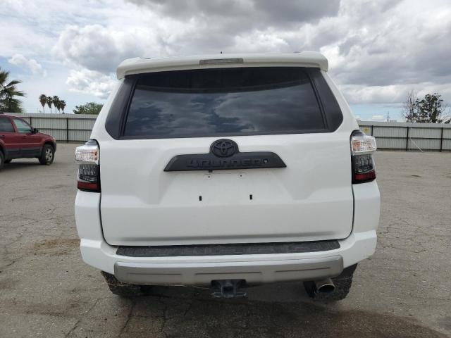 2019 TOYOTA 4RUNNER SR - JTEBU5JR7K5703538