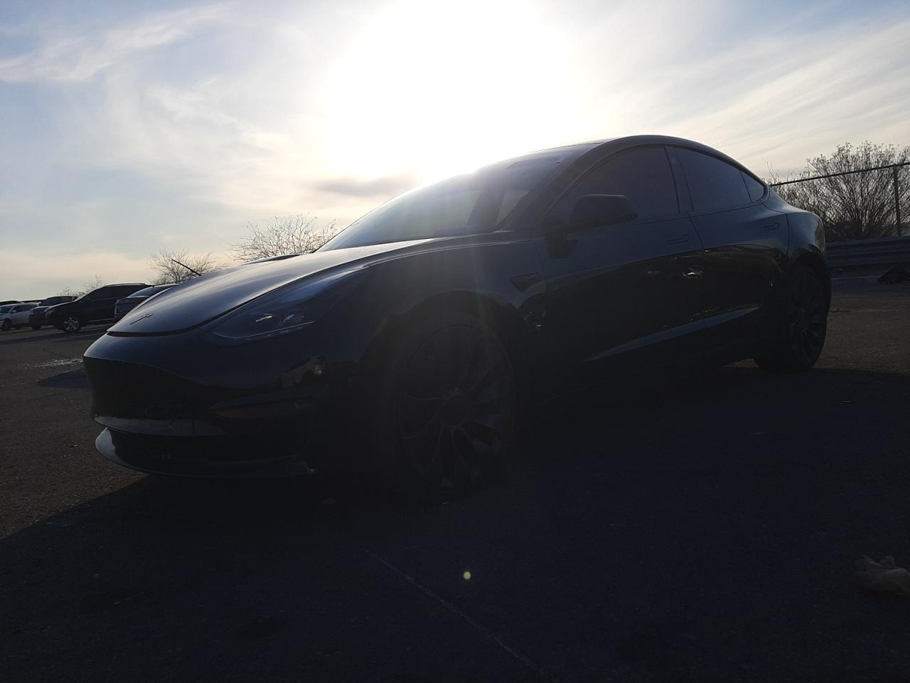 TESLA MODEL 3