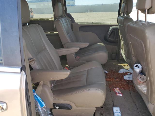 2015 CHRYSLER TOWN & COU - 2C4RC1BG7FR627548
