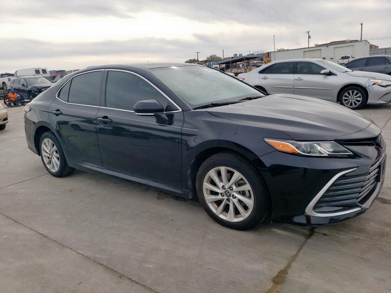Vin: 4t1r11ak0nu675420, lot: 48960335, toyota camry le 20224