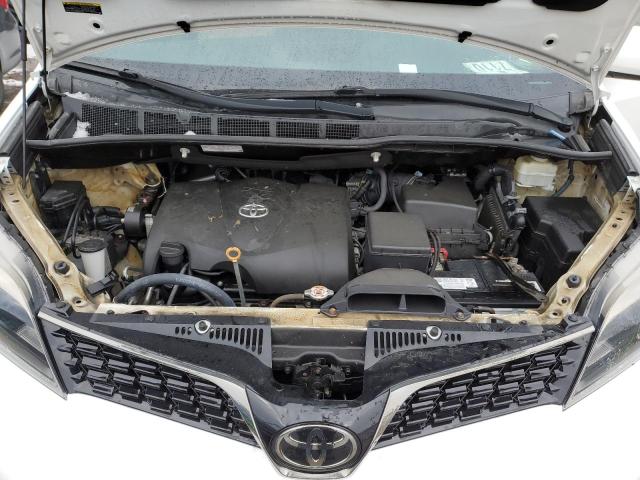 2018 TOYOTA SIENNA SE 5TDXZ3DCXJS961181