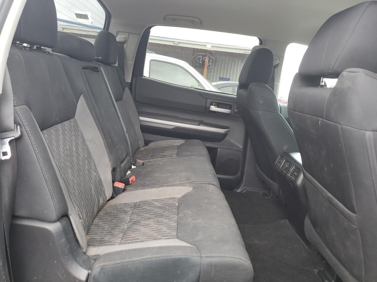 TOYOTA TUNDRA CREWMAX SR5