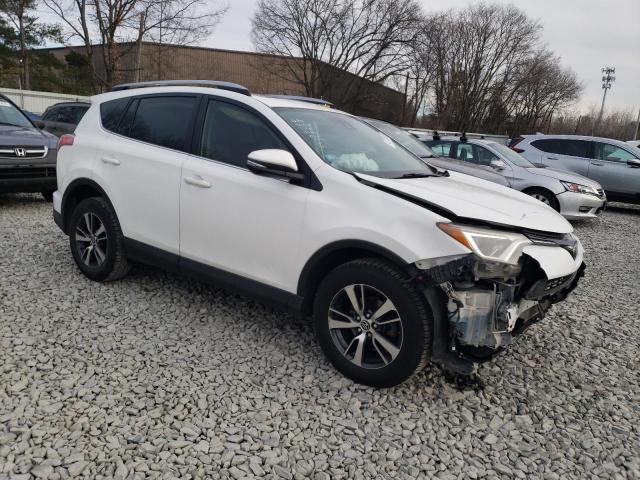 2017 TOYOTA RAV4 XLE JTMRFREV2HJ172714