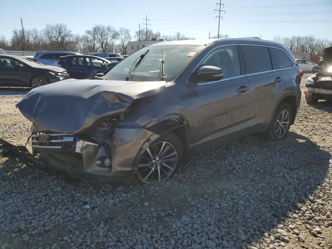 TOYOTA HIGHLANDER SE