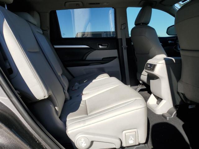 2019 TOYOTA HIGHLANDER - 5TDJGRFH2KS066695