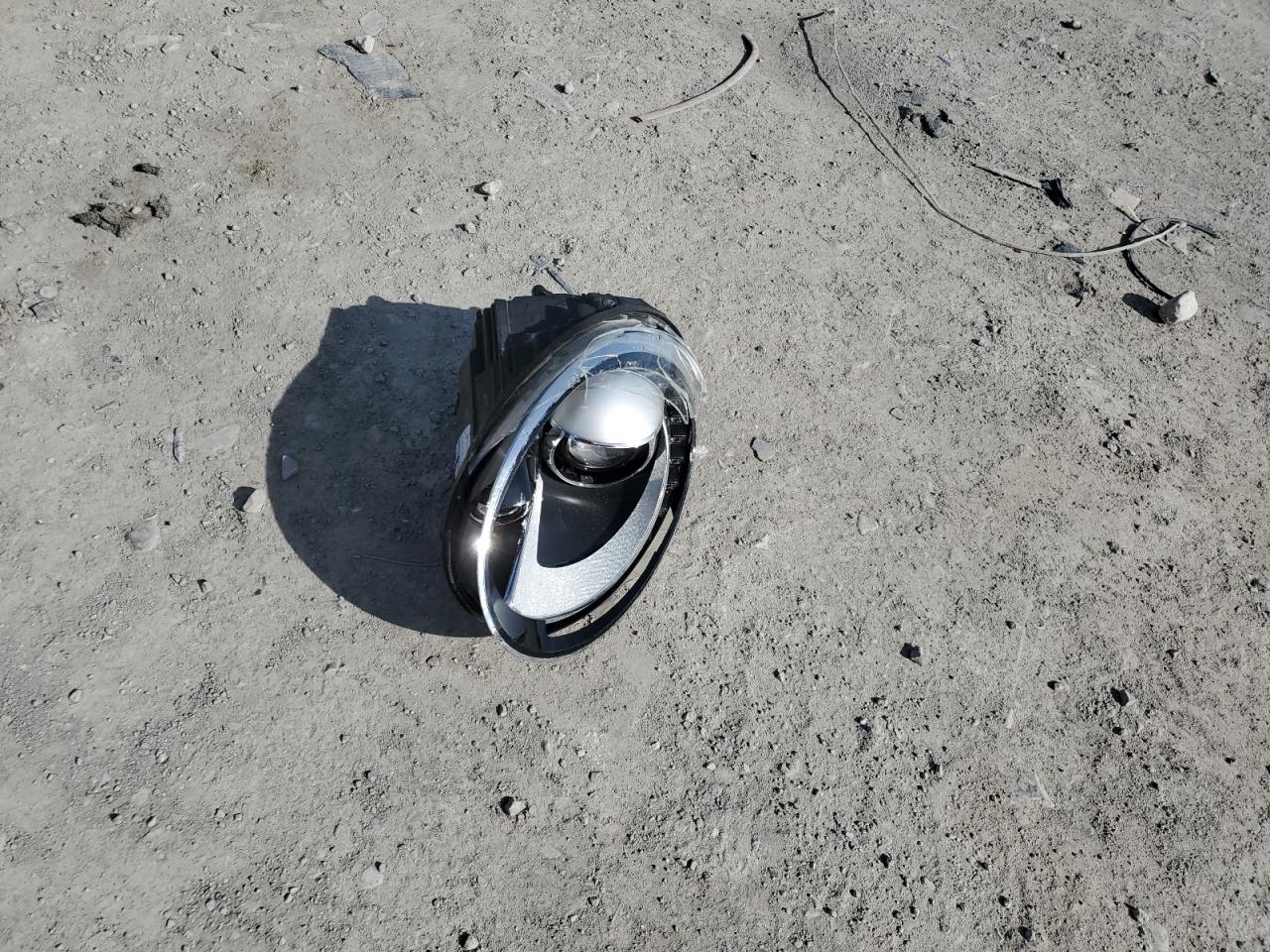 VOLKSWAGEN BEETLE SE