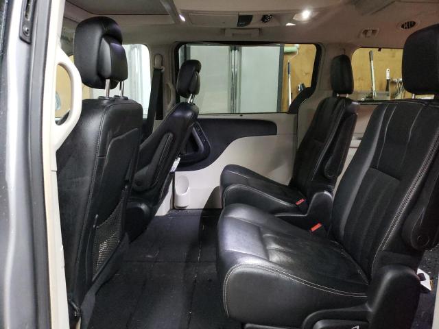 2016 CHRYSLER TOWN & COU - 2C4RC1CGXGR304952