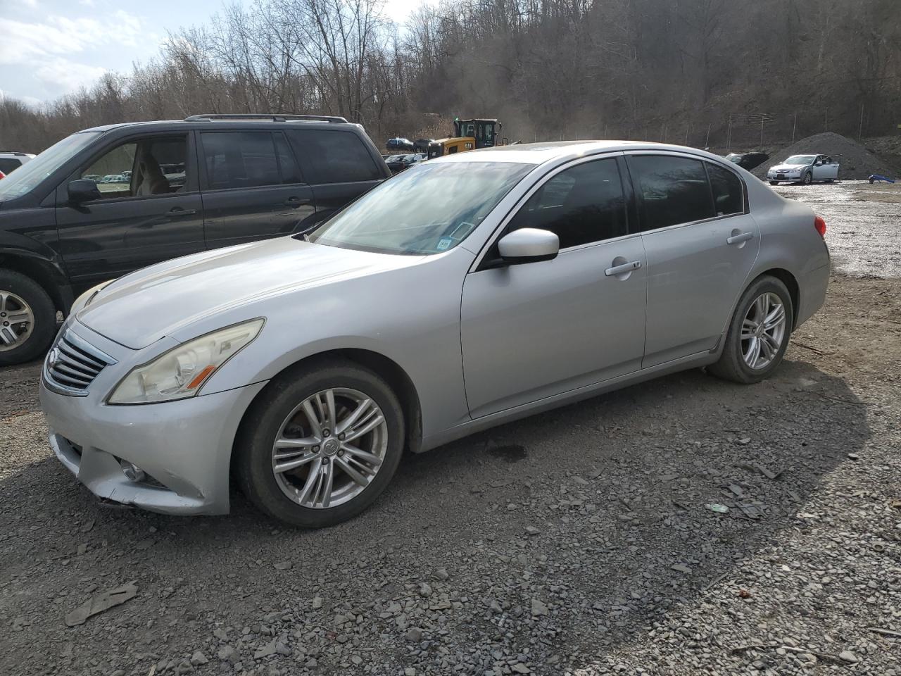 INFINITI G25 BASE