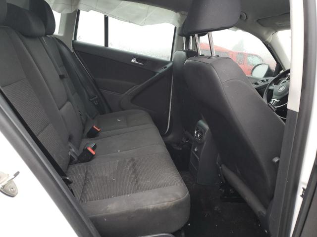 2015 VOLKSWAGEN TIGUAN S - WVGAV7AX4FW599013