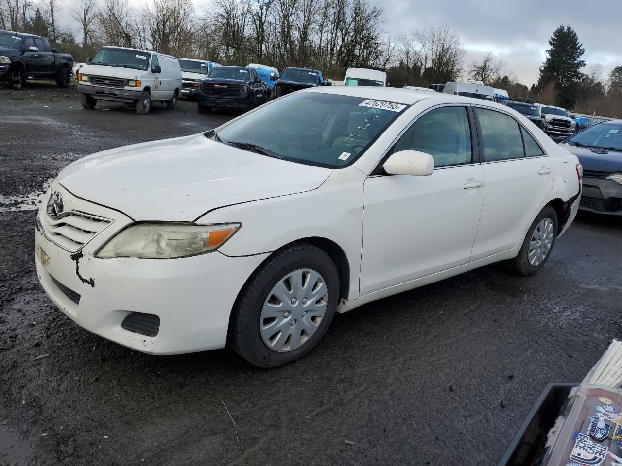 TOYOTA CAMRY BASE