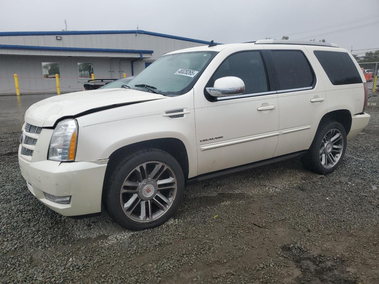 CADILLAC ESCALADE PREMIUM