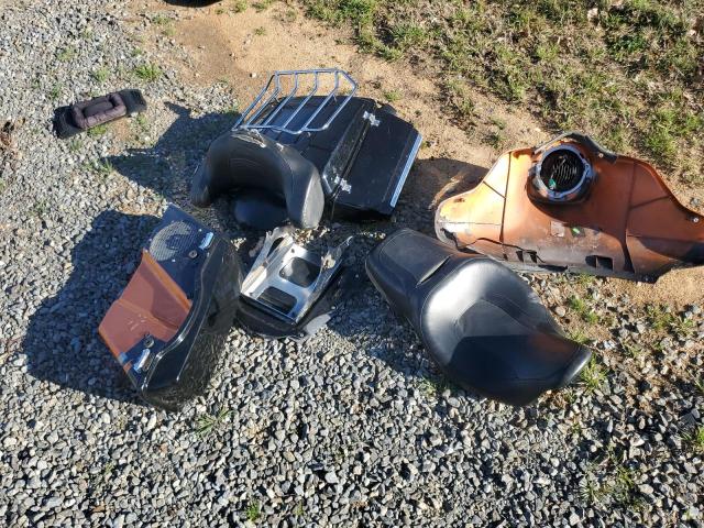 2011 HARLEY-DAVIDSON FLHXSE2 1HD1PZ816BB951018