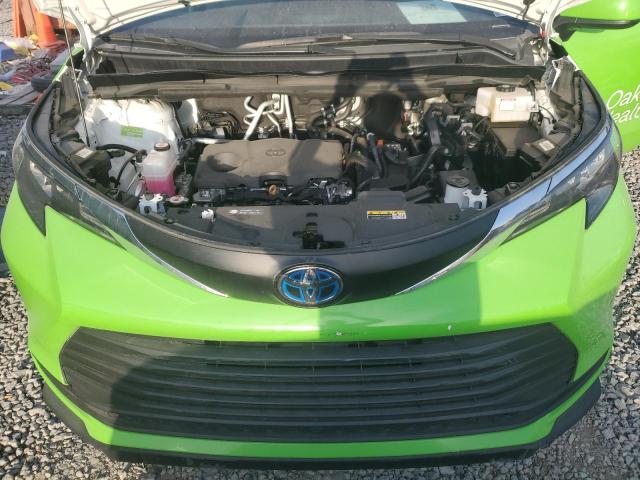 2024 TOYOTA SIENNA LE 5TDKRKEC2RS202913