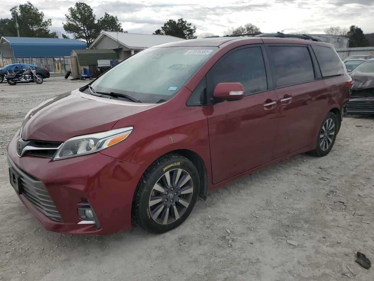 TOYOTA SIENNA XLE