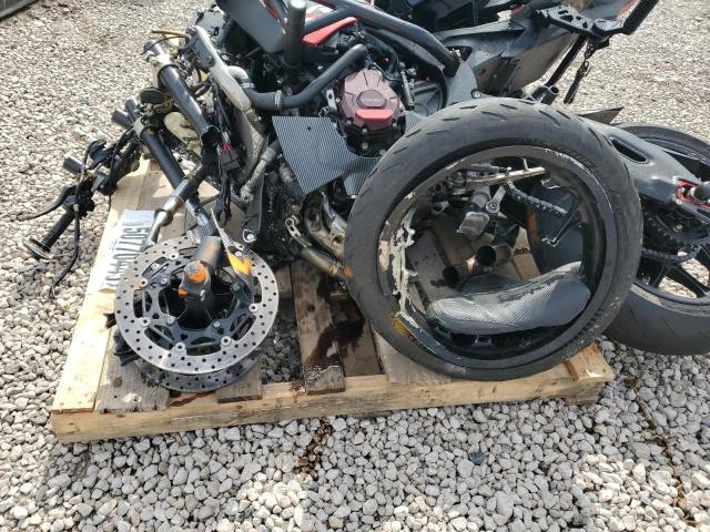 2019 YAMAHA YZFR1 C JYARN39Y6KA001861
