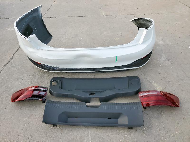 2024 VOLKSWAGEN JETTA SPOR 3VWAM7BU3RM051209
