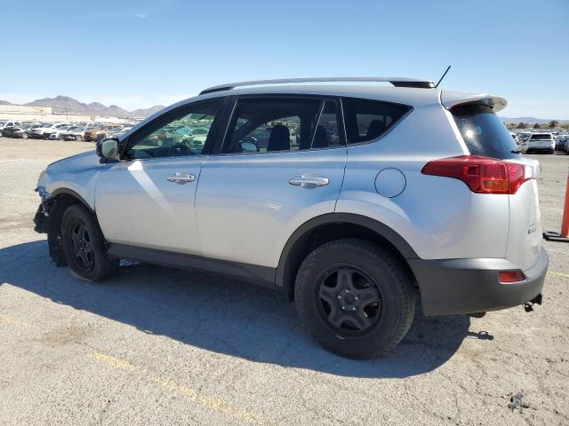 2015 TOYOTA RAV4 LE - JTMZFREV2FJ032336