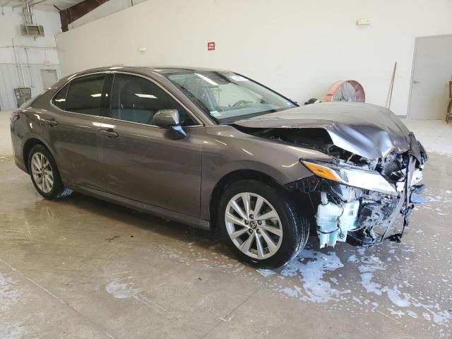 Vin: 4t1c11ak7nu055282, lot: 49878645, toyota camry le 20224