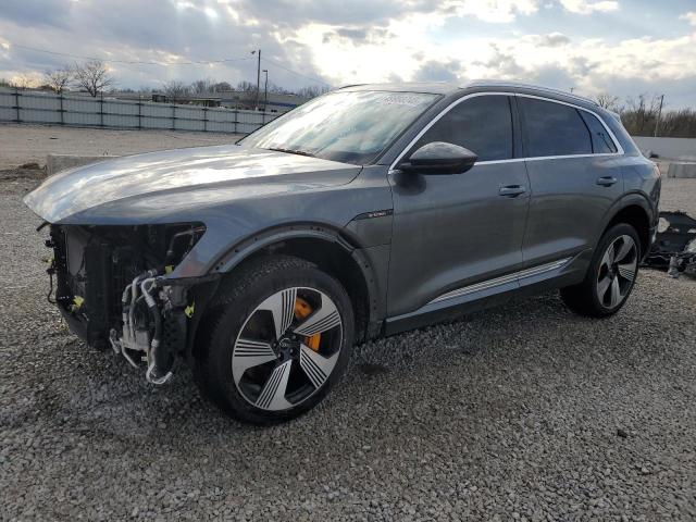 AUDI E-TRON PRE
