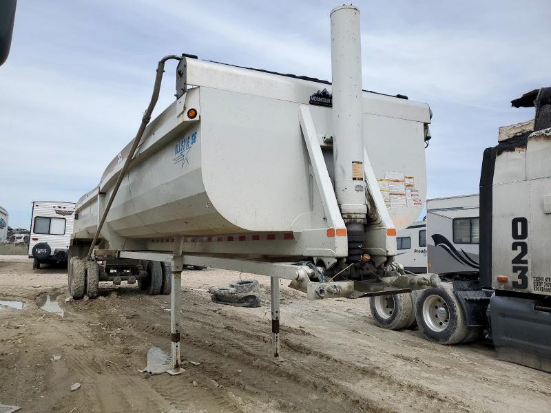 CLEMENT TRAILER 2020 5C2BF38B7LM011459 photo #1