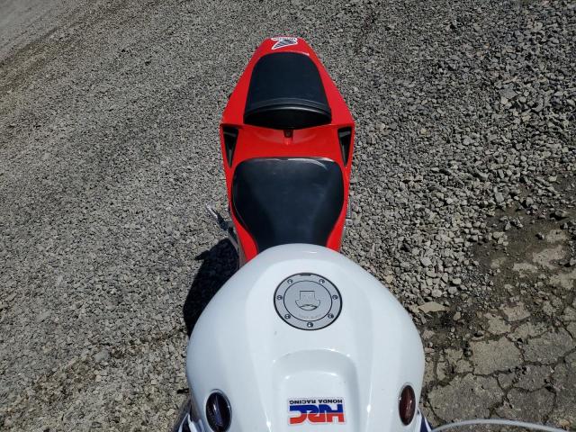 2018 HONDA CBR600 RR JH2PC40J3JK400136