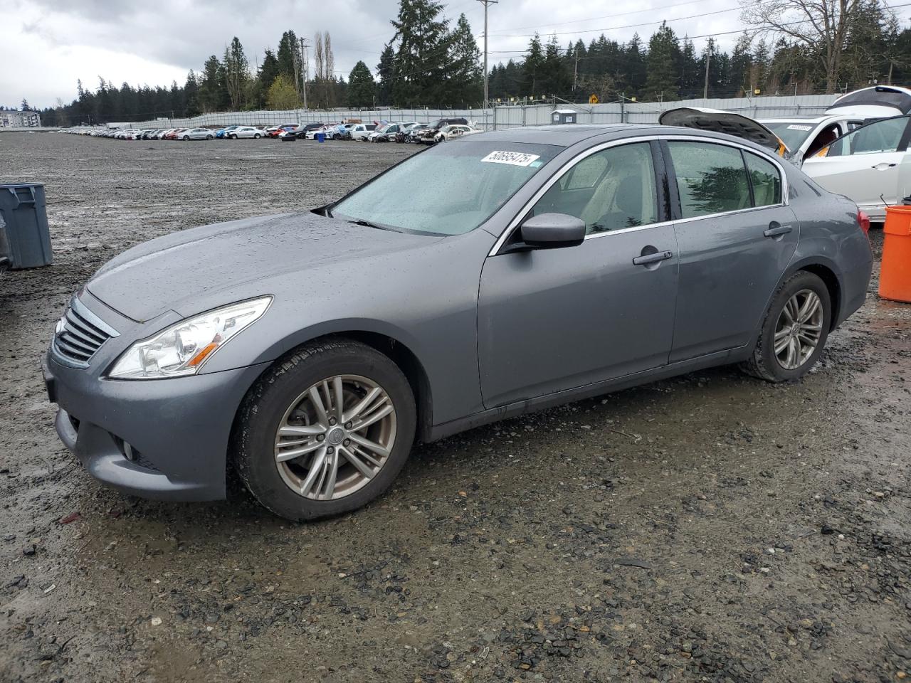 INFINITI G25 BASE