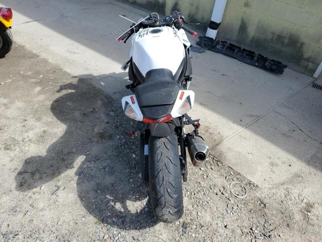 2025 SUZUKI GSX-R600 JS1GN7FA1S7100444