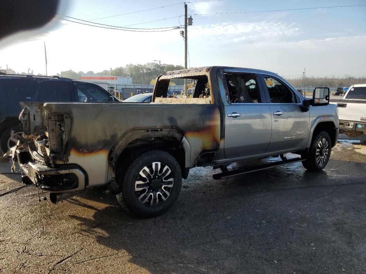 GMC SIERRA K2500 DENALI ULTIMATE