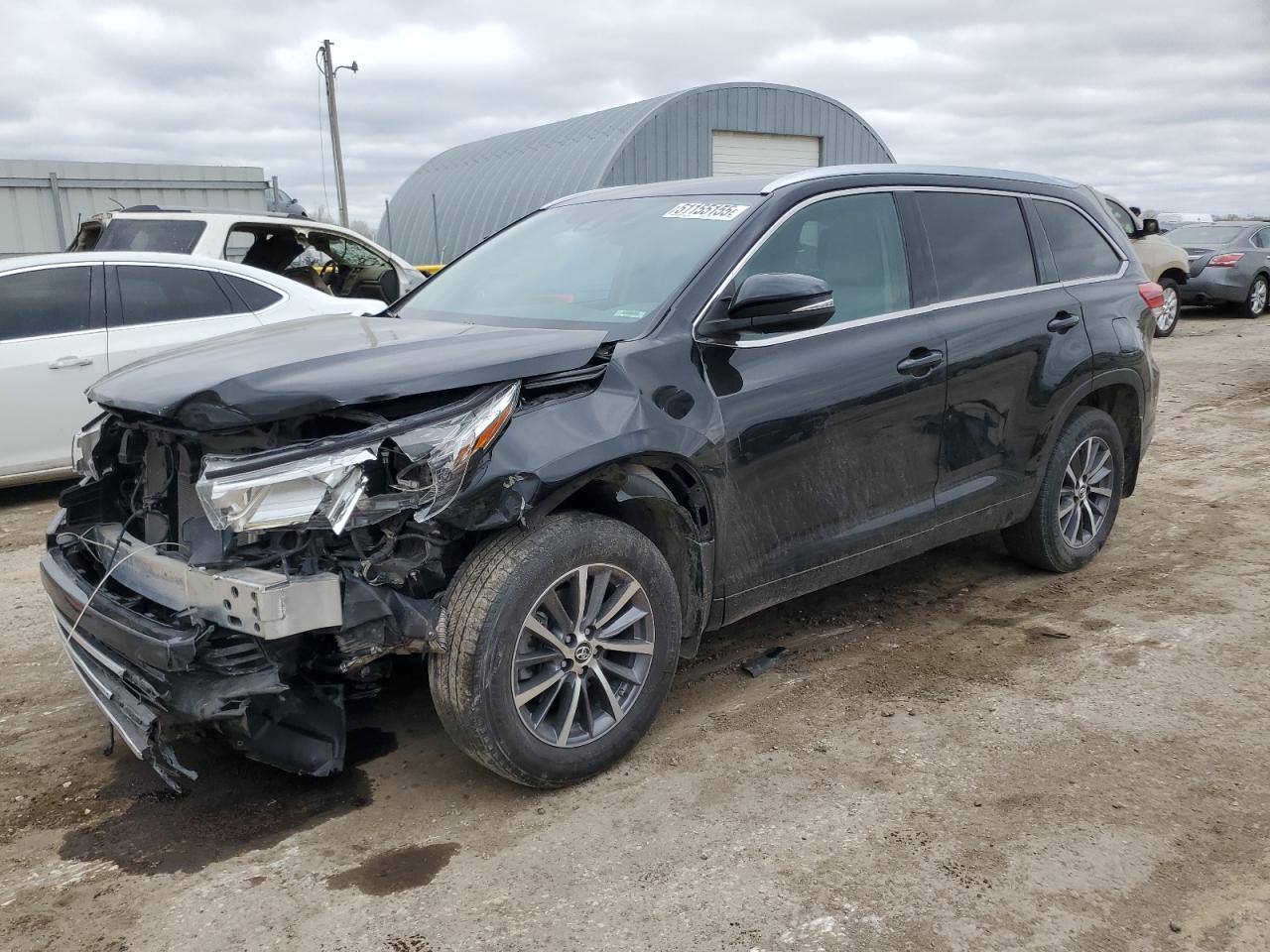 TOYOTA HIGHLANDER SE