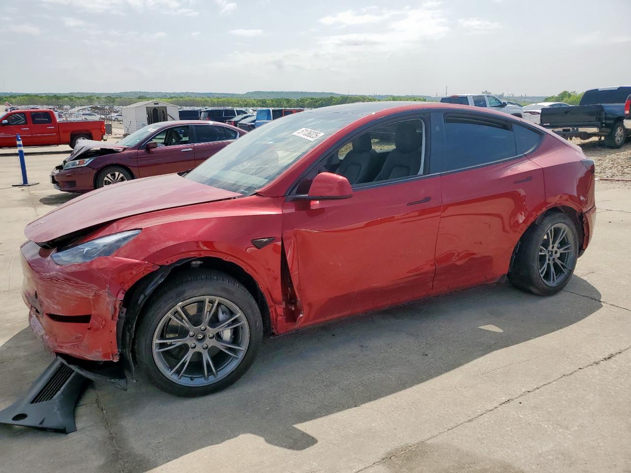 TESLA MODEL Y