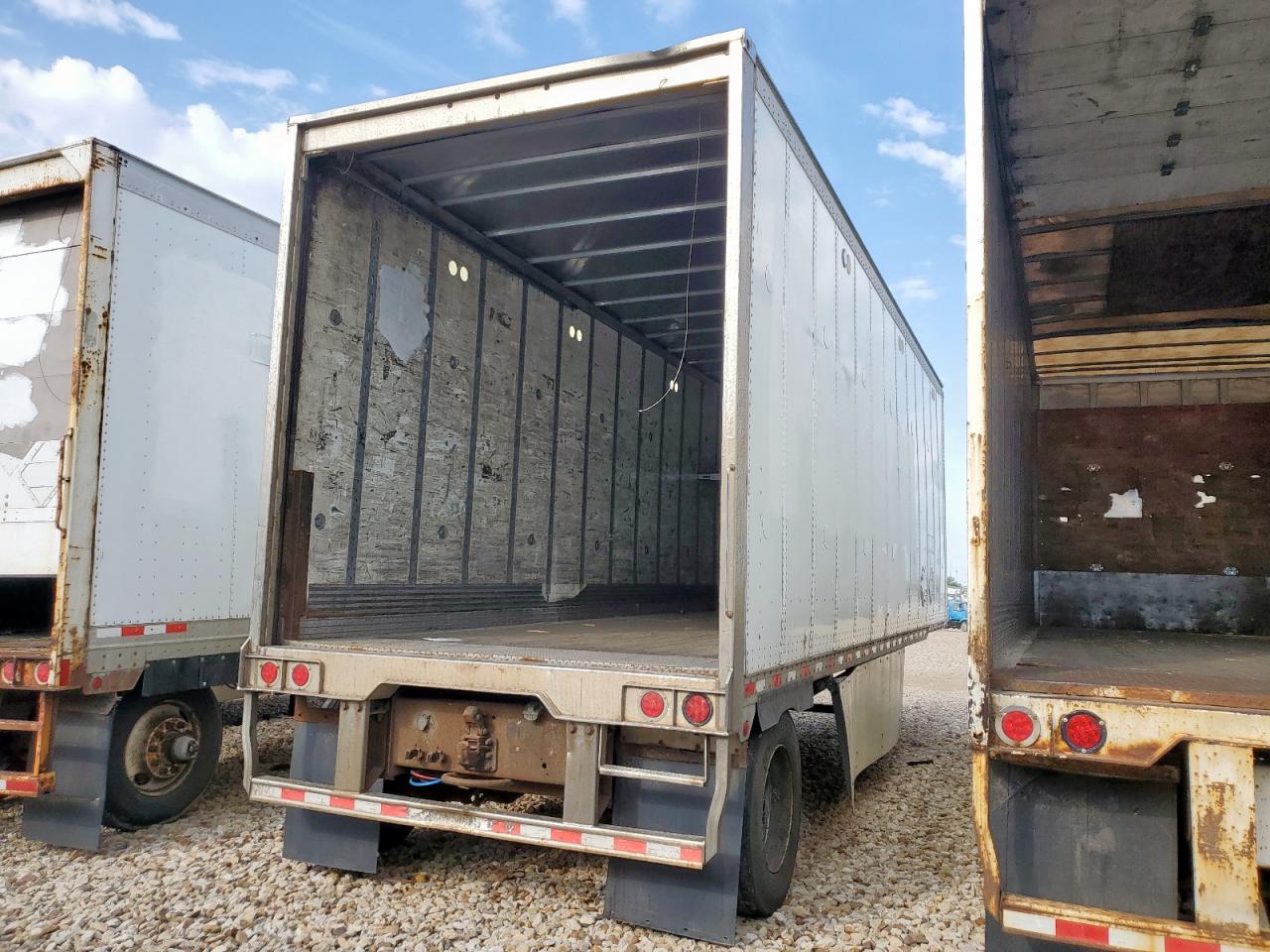 Lot #3125050965 2009 WABASH TRAILER