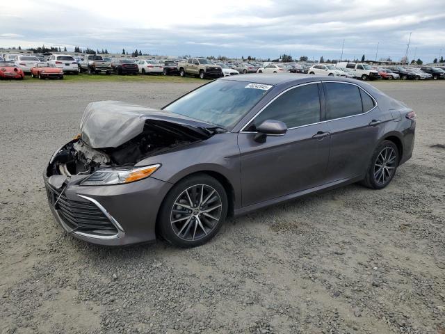 2021 TOYOTA CAMRY XLE - 4T1F11AK6MU601274