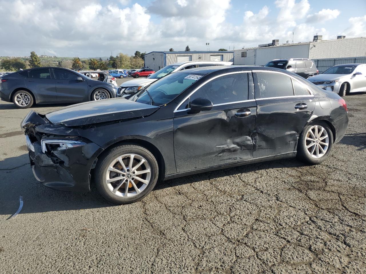 MERCEDES-BENZ A-CLASS 220