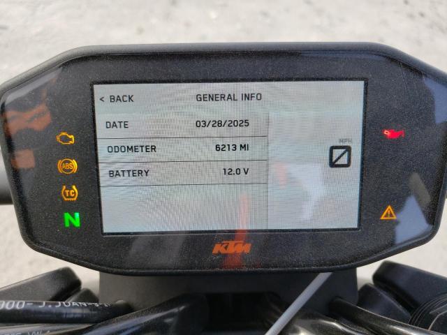 2022 KTM 890 DUKE R VBKTU9409NM830233