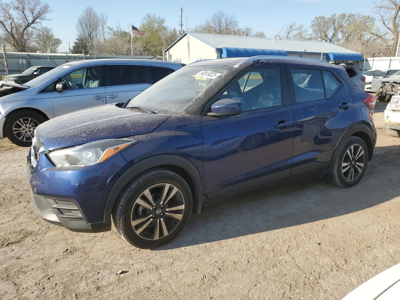 NISSAN KICKS S