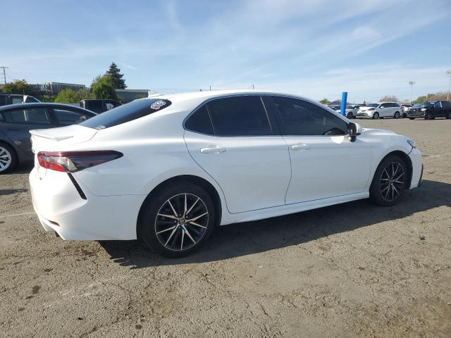 Vin: 4t1g11ak3mu432187, lot: 50078015, toyota camry se 20213