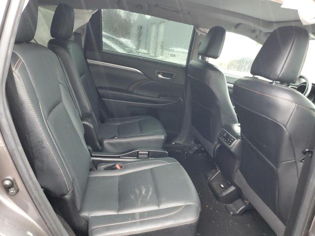 2017 TOYOTA HIGHLANDER - 5TDDZRFH4HS430910