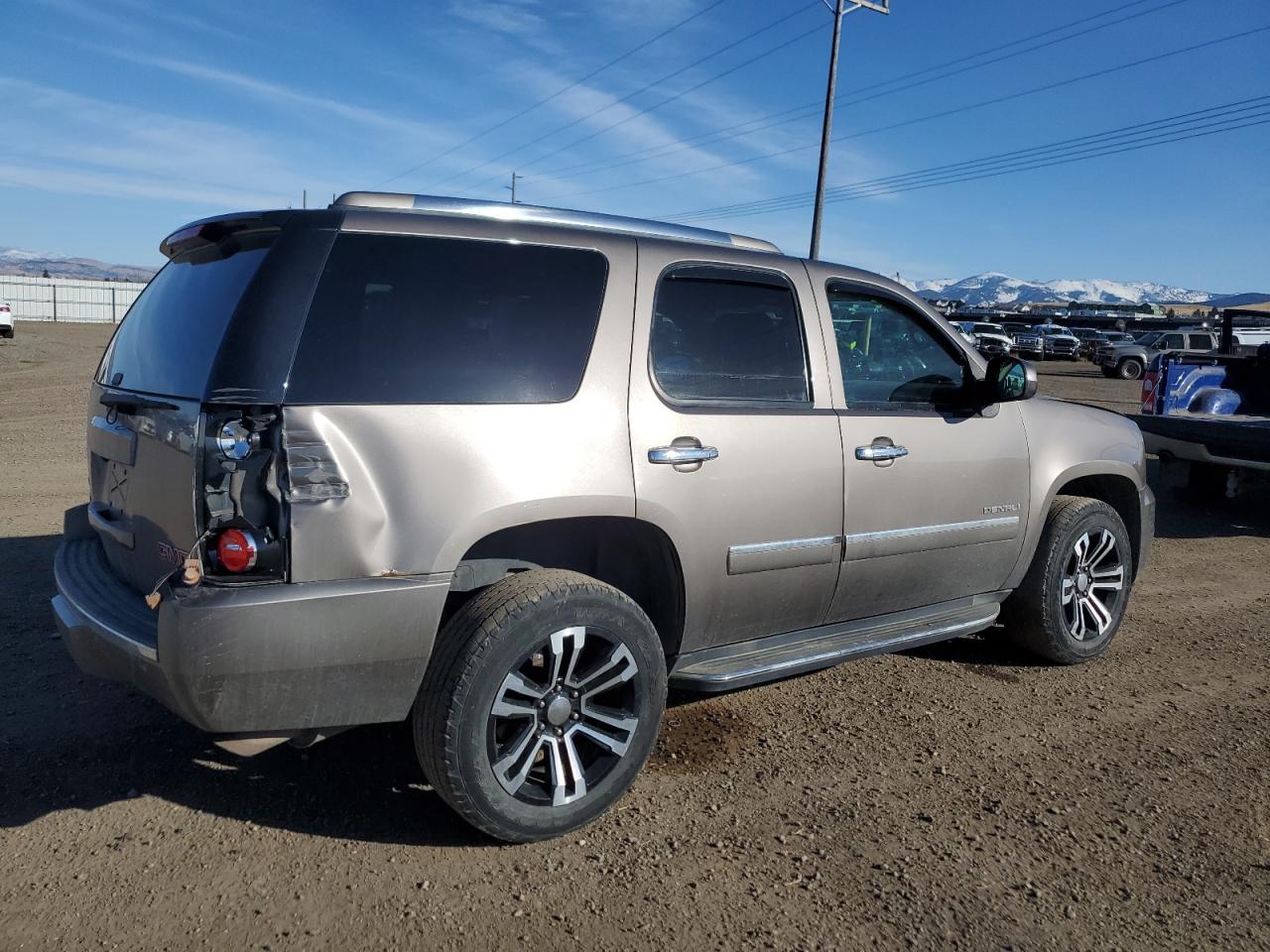 GMC YUKON DENALI