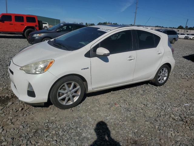 TOYOTA PRIUS C