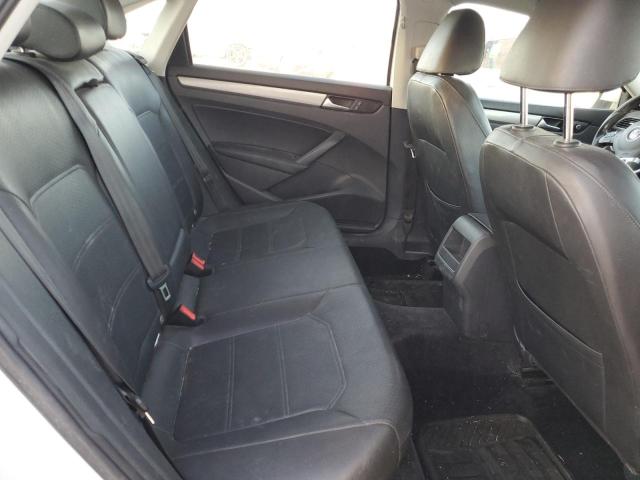 2015 VOLKSWAGEN PASSAT S - 1VWAS7A37FC113853