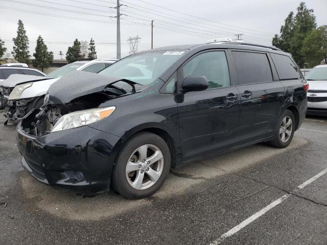 TOYOTA SIENNA LE