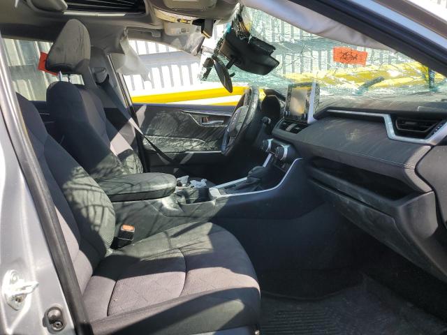 2019 TOYOTA RAV4 XLE - 2T3P1RFV0KC036001