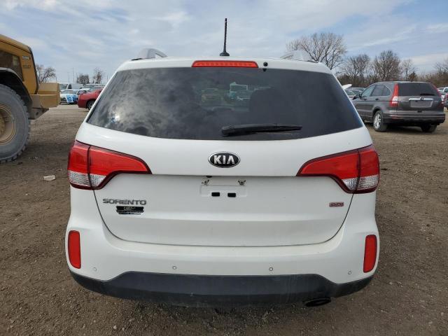 2015 KIA SORENTO LX - 5XYKTDA65FG582643