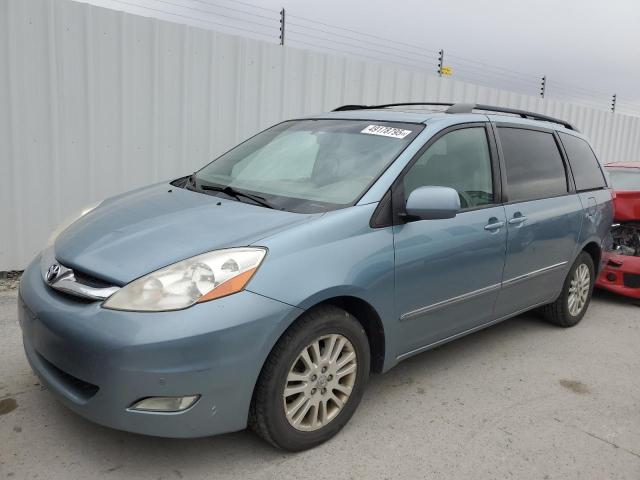 TOYOTA SIENNA XLE