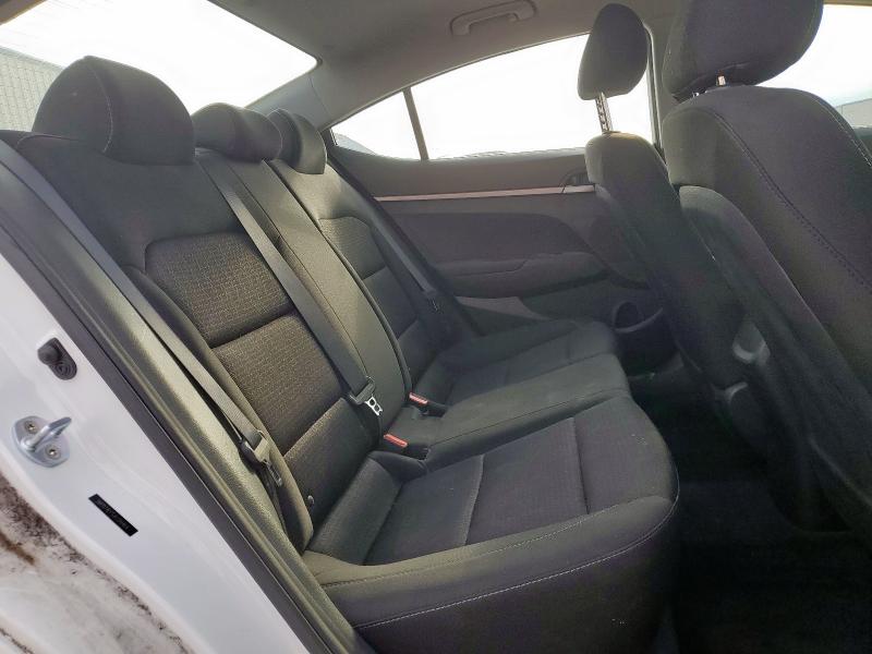 2018 HYUNDAI ELANTRA SE - 5NPD74LF5JH399464