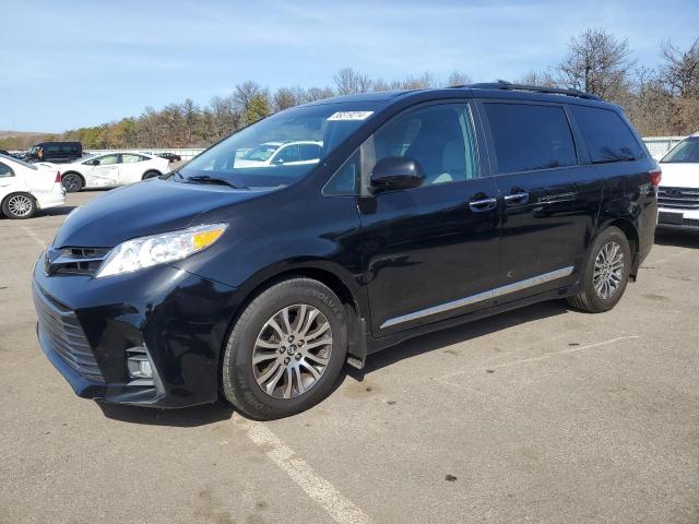 TOYOTA SIENNA XLE