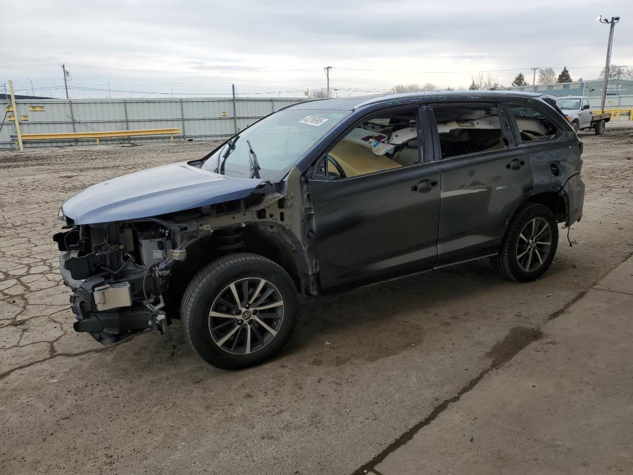 TOYOTA HIGHLANDER SE