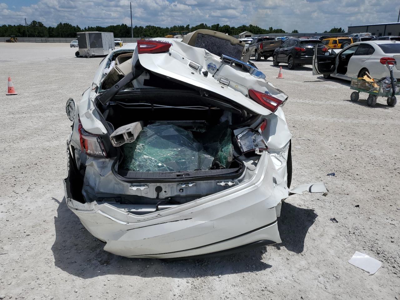 1N4AA6APXHC413804 NISSAN MAXIMA 2017