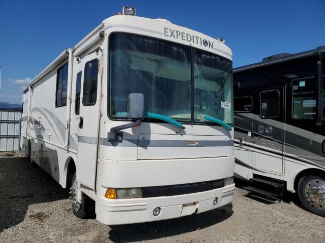 Salvage cars for sale from Copart Vallejo, CA: 2000 Expe 2000 Freightliner Chassis X Line Motor Home