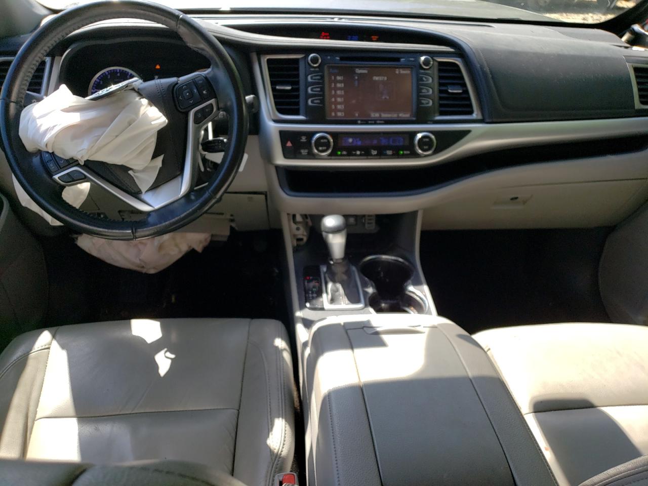 5TDZZRFH2JS287676 TOYOTA HIGHLANDER 2018